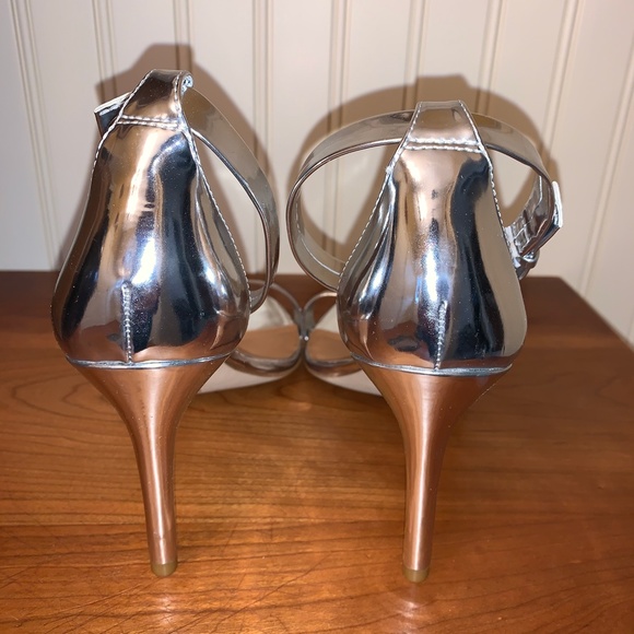 J.CREW Silver  Ankle Strap Sandals 9.5 NEW! - Picture 4 of 6